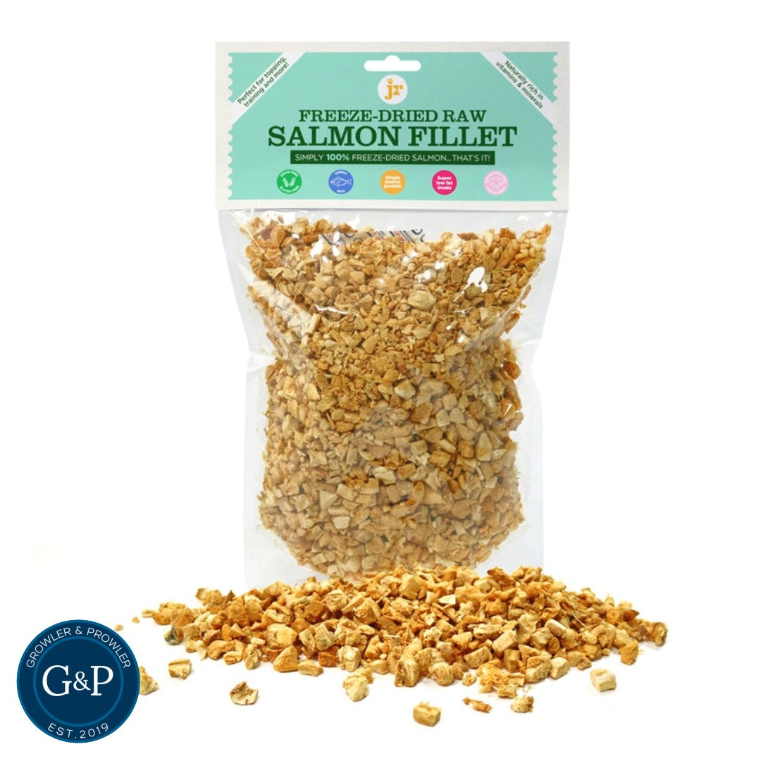 Jr freeze dried slamon fillet dog treat. Made from 100% natural freeze dried salmon. A great dog treats for walk or training, high in protein and super low in fat. Available in Manchester at Growler & Prowler pets.