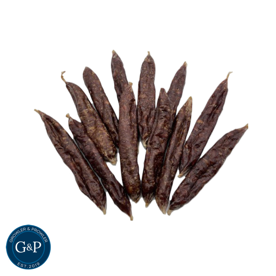 A delicious and healthy pack of meaty banger sausages for dogs by Growler & Prowler. These all-natural treats are perfect for rewarding your furry friend.
