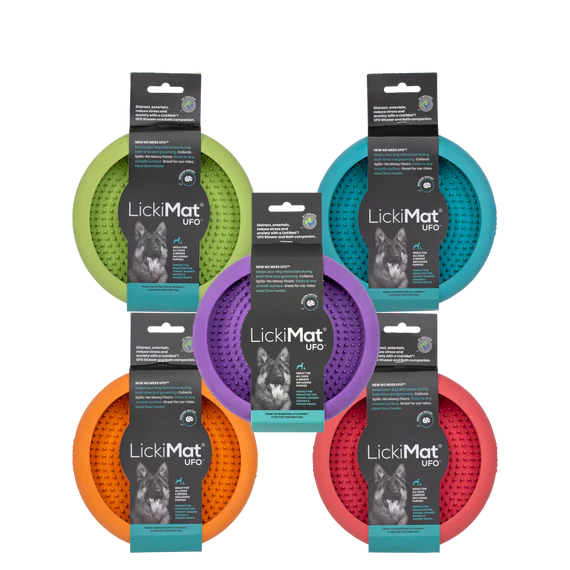 LickiMat UFO comes in 5 different colours and is an excellent grooming and bathing distractor and is Perfect for vertical surfaces, able to capture the food and saliva.
