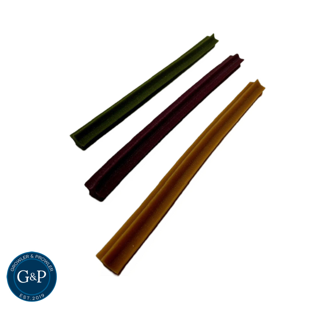 Star-shaped dog chews from Growler & Prowler. Made with wholesome vegetables and available in green, purple, and brown.